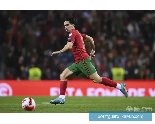 楚阿梅尼中场控制力持续提升，展现出越来越强的战术影响力